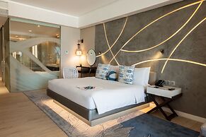 The Lind Boracay