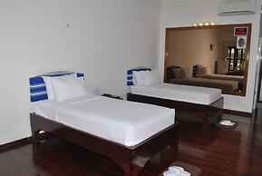 Myanmar Life Hotel
