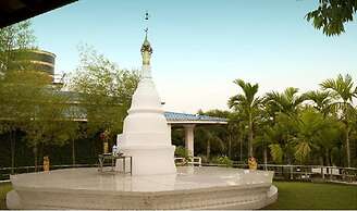 Myanmar Life Hotel
