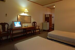 Myanmar Life Hotel