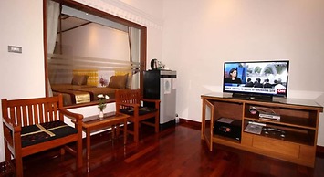 Myanmar Life Hotel
