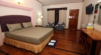 Myanmar Life Hotel