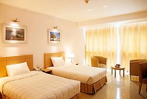 River Hotel