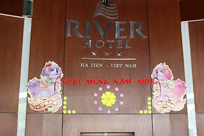 River Hotel