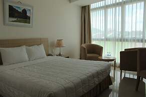 River Hotel