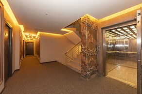White Palace Hotel