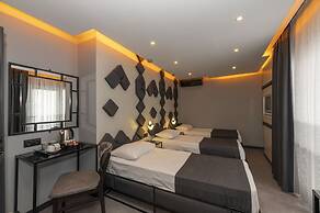 White Palace Hotel