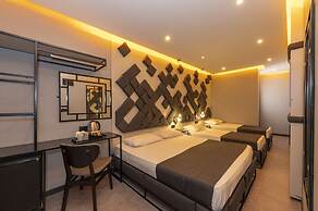White Palace Hotel
