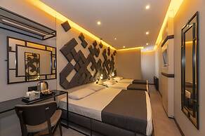 White Palace Hotel