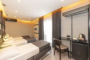 White Palace Hotel