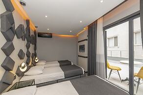 White Palace Hotel