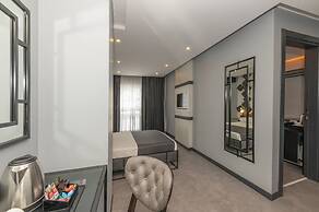 White Palace Hotel