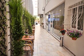 White Palace Hotel