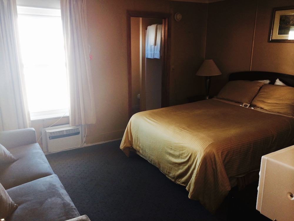 Moulton Hotel