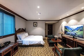 New Chonji Hotel