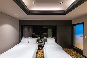 New Chonji Hotel