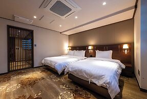 New Chonji Hotel