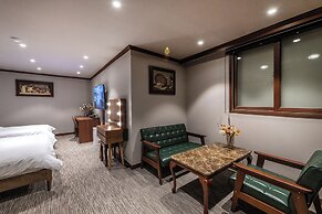 New Chonji Hotel