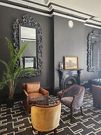 The Macquarie Hotel