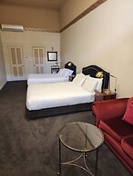 The Macquarie Hotel