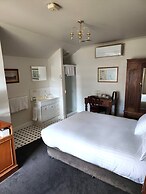 The Macquarie Hotel