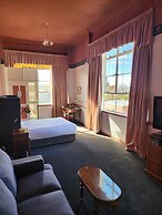 The Macquarie Hotel