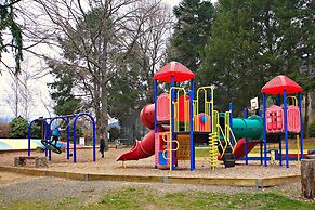 Discovery Parks - Bright