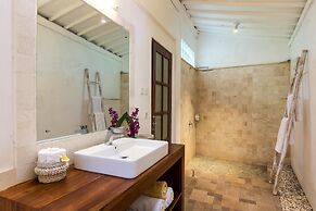 Villa Eight