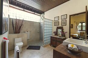 Villa Eight