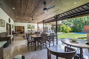 Villa Eight