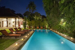 Villa Eight