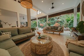 Villa Eight