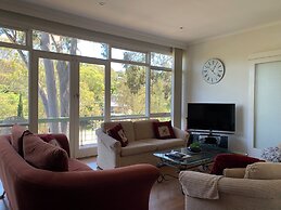 Eltham Retreat Guest House