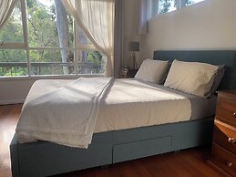 Eltham Retreat Guest House
