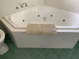 Eltham Retreat Guest House