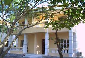 River Ray Estates