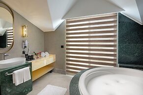 DOBEDAN BEACH RESORT COMFORT