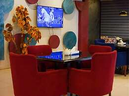 Seven Days Hotel