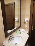 Seven Days Hotel