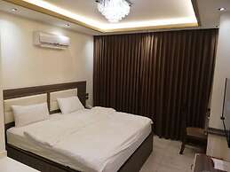 Seven Days Hotel