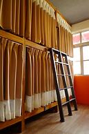Knock Knock Hostel