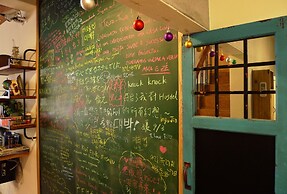 Knock Knock Hostel