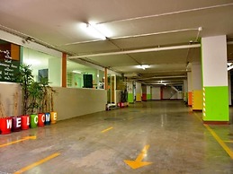 Int Place