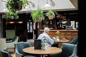 The Cromwell Arms