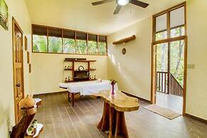 Mariposa Jungle Lodge
