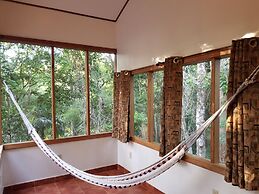Mariposa Jungle Lodge