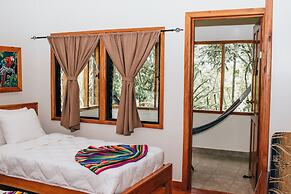 Mariposa Jungle Lodge