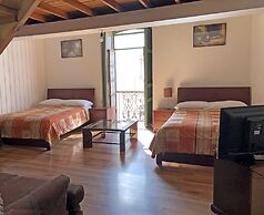 Hostal Latina