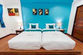 Aukotan Place Hotel