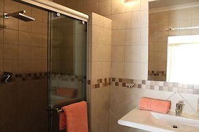 Africa Paradise Airport Boutique Hotel